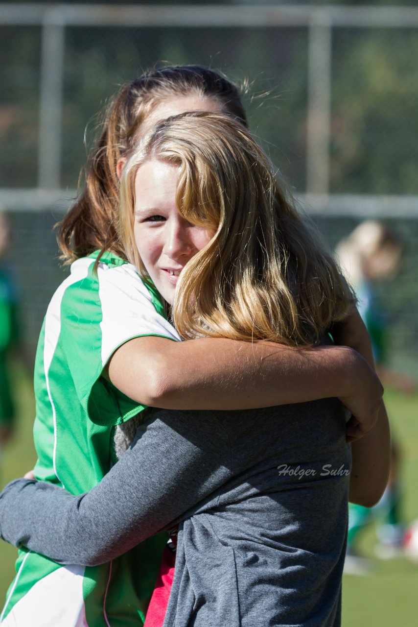 Bild 103 - C-Juniorinnen Kaltenkirchener TS - TuS Tensfeld : Ergebnis: 7:0